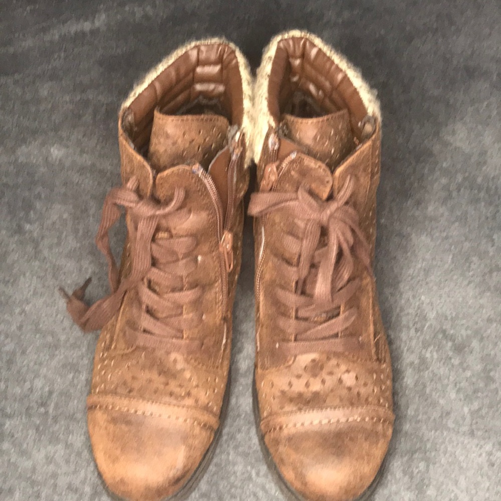 Justice Boots - Picture 2 of 3